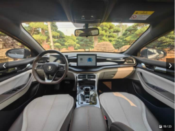 
										2023 BYD Qin PLUS DM-i Plug-in Hybrid Sedan full									