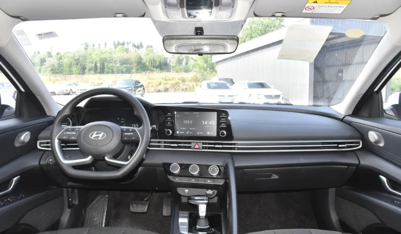 
								Hyundai Elantra full									