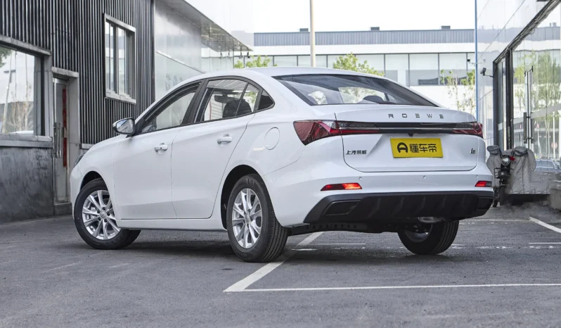 
								Roewe i5 2026 Smart Family Sedan full									