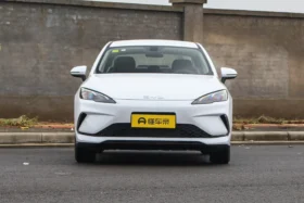 BYD Seal 05 DM-i 2026 Plug-in Hybrid Sedan